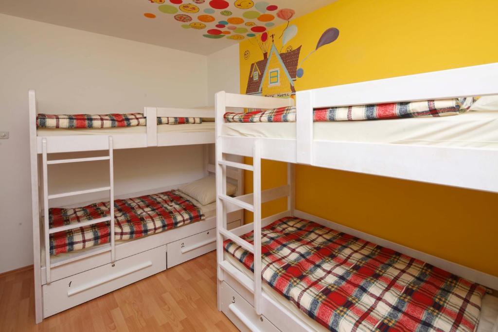 Pozitiv Hostel Zagreb Zimmer foto