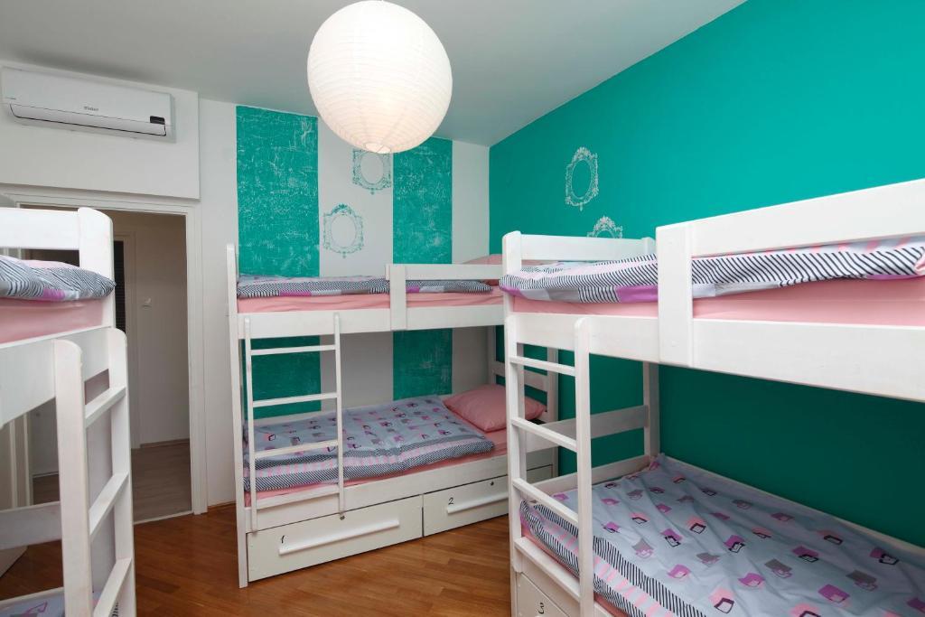 Pozitiv Hostel Zagreb Zimmer foto