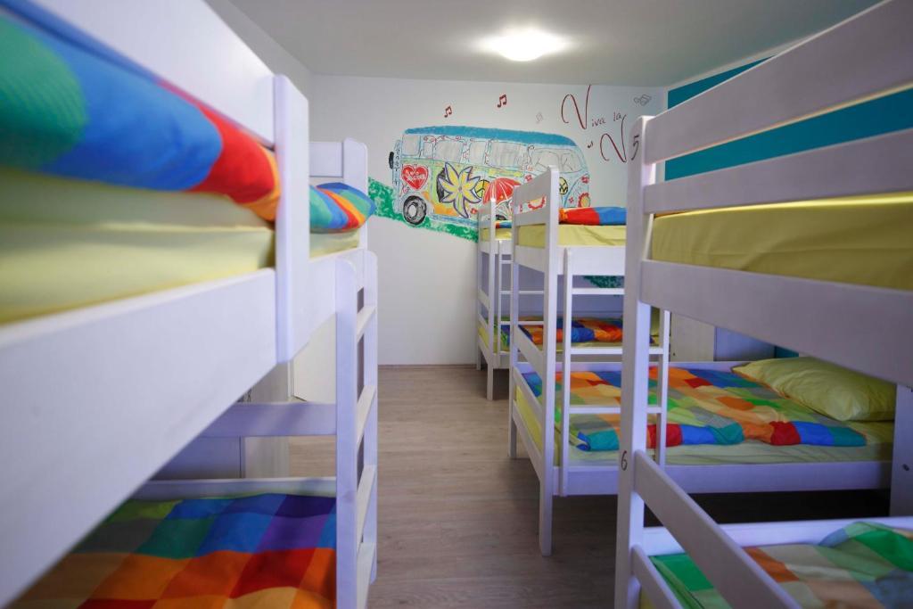 Pozitiv Hostel Zagreb Zimmer foto